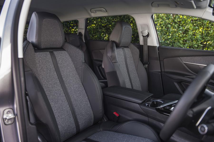 Интерьер Peugeot 5008 2018 года  (AU) (фото 19 из 19)